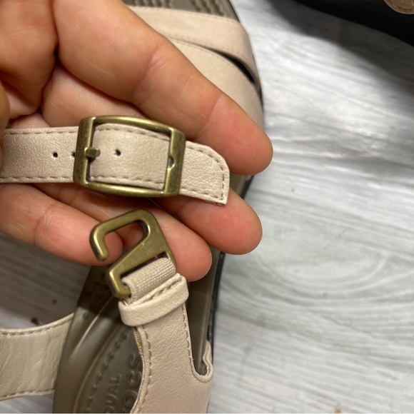 CROCS Leigh Beige Canvas Leather Ankle Strap Wedge Comfort Sandals Womens size 8 - Picture 12 of 14